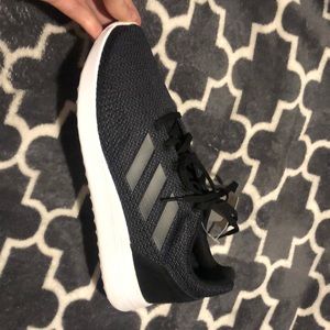 NWT Adidas sneakers